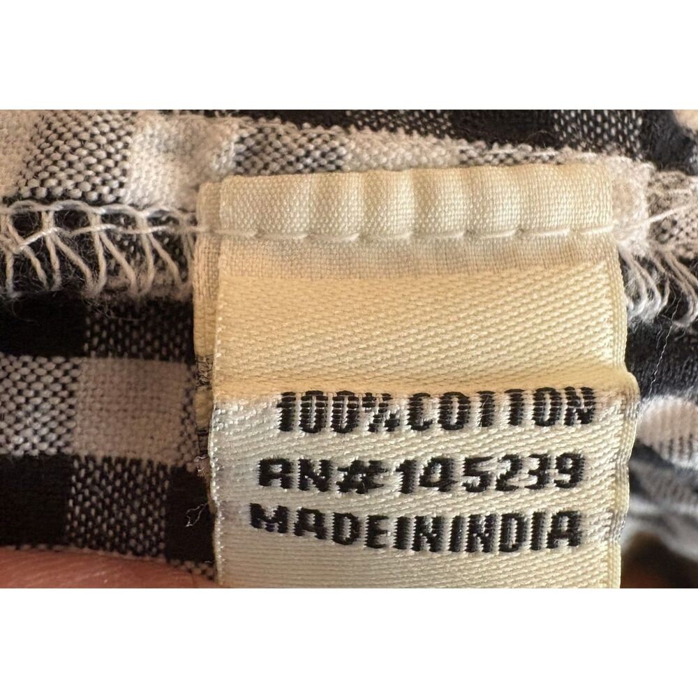 Black and white gingham button-down shirt - Picture 5 of 5